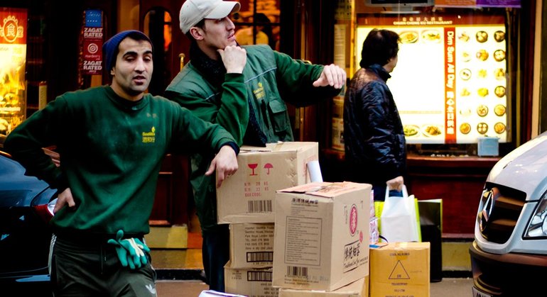 blog hotschedules restaurant inventory and vendor management best practices - @ Creative Commons Gary Knight / Flickr.com